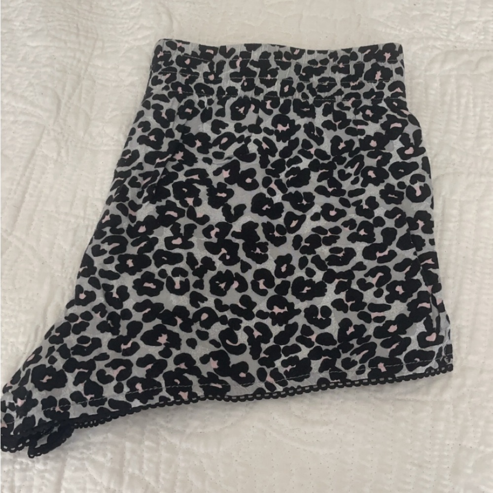 Secret Treasures shorts size S